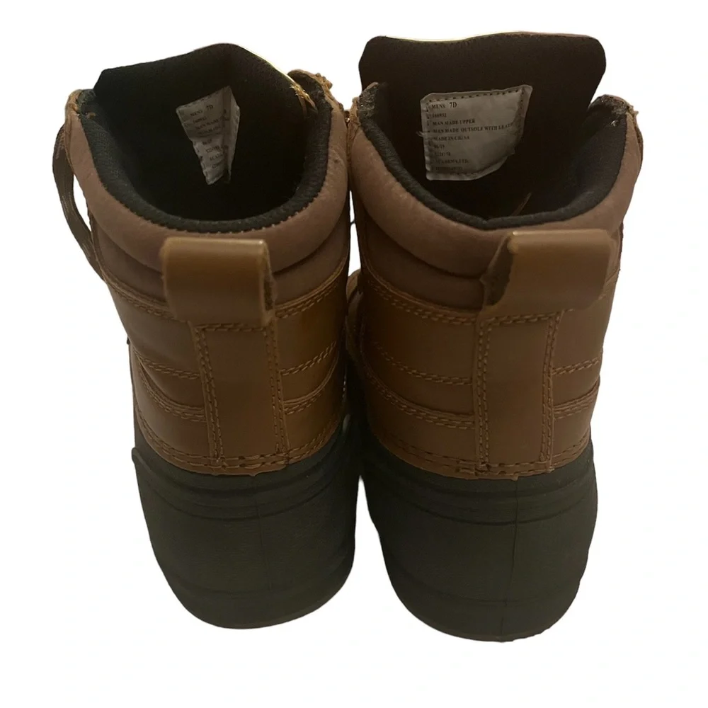 MAGELLAN OUTDOORS brand water duck-boots. Size 7D. NWOT.
